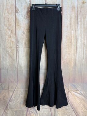 💙Good American Black Flared Leg Pull On Jean Size Small **SAMPLE**